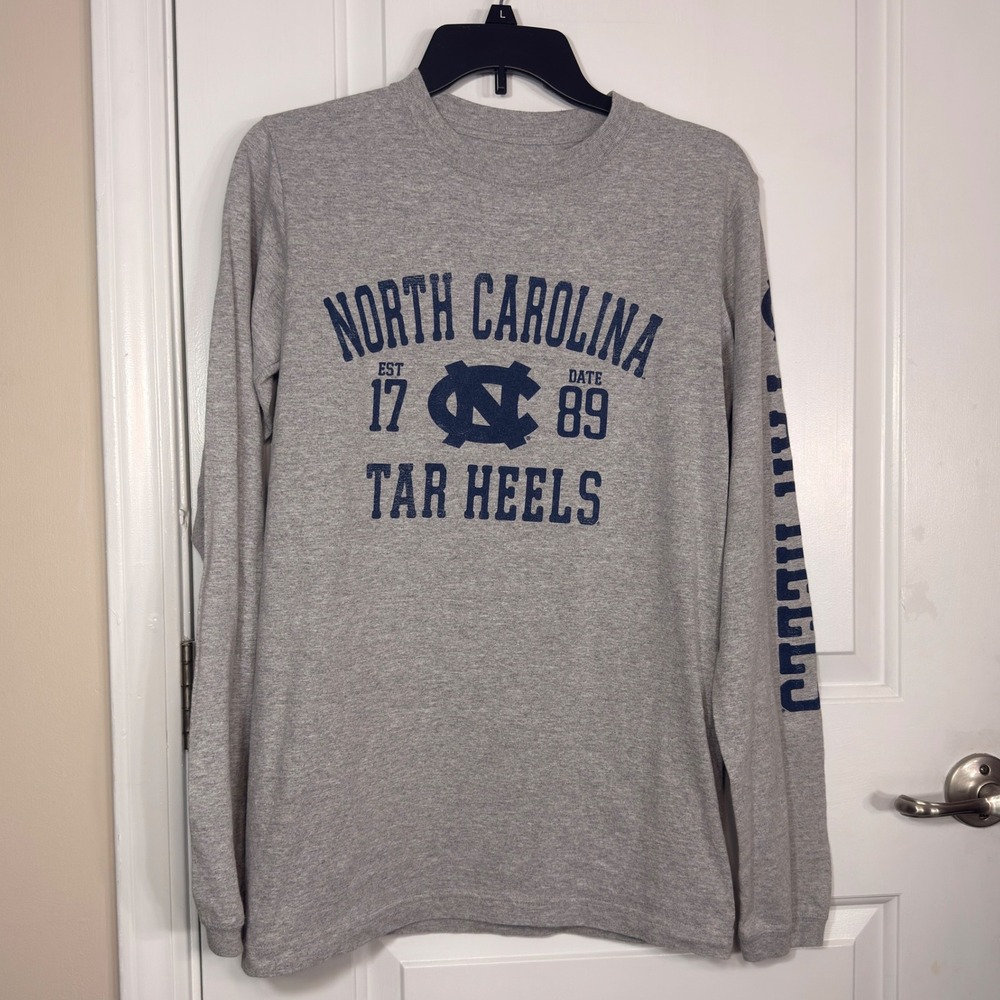 Knights Apparel UNC Tar Heels Long Sleeve Shirt North Carolina Gray Small